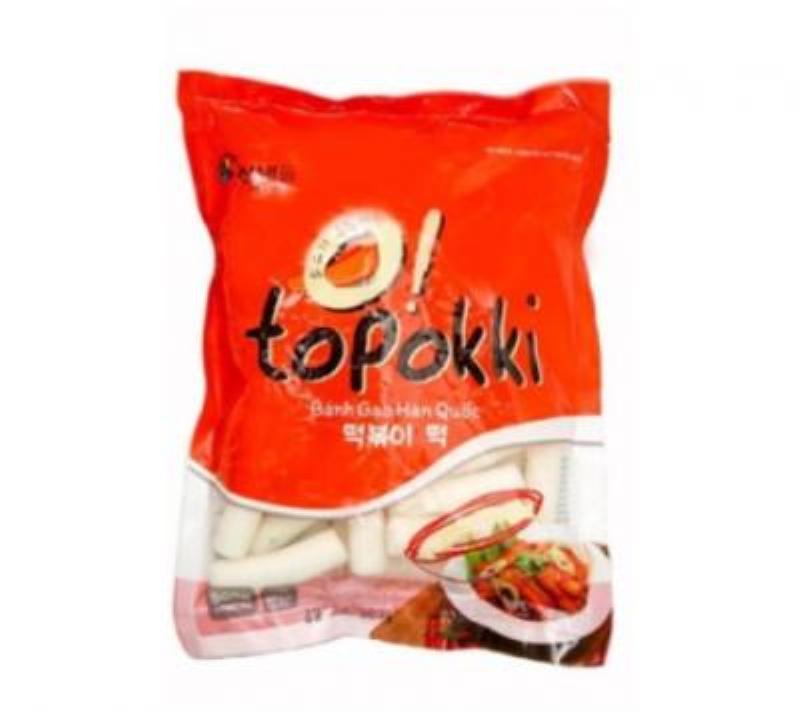 Nồi lẩu tokbokki hoàn chỉnh bốc khói nghi ngút đầy hấp dẫn